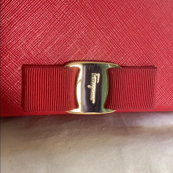Salvatore Ferragamo wallet on chain - Picture 8 of 8